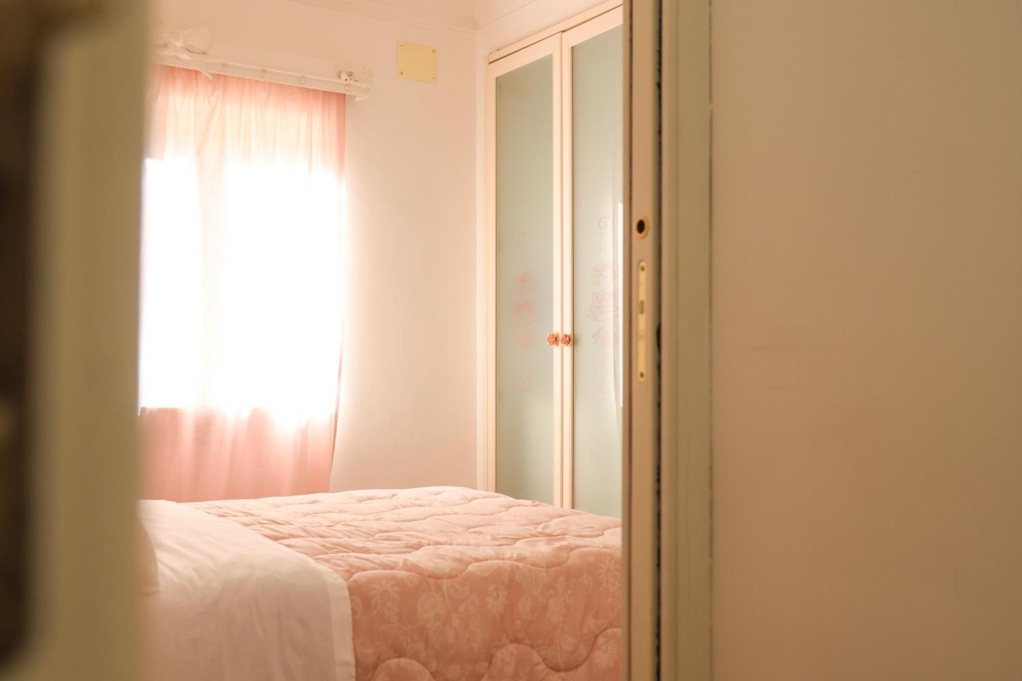 Grace'S Home In The City Center 那不勒斯 外观 照片